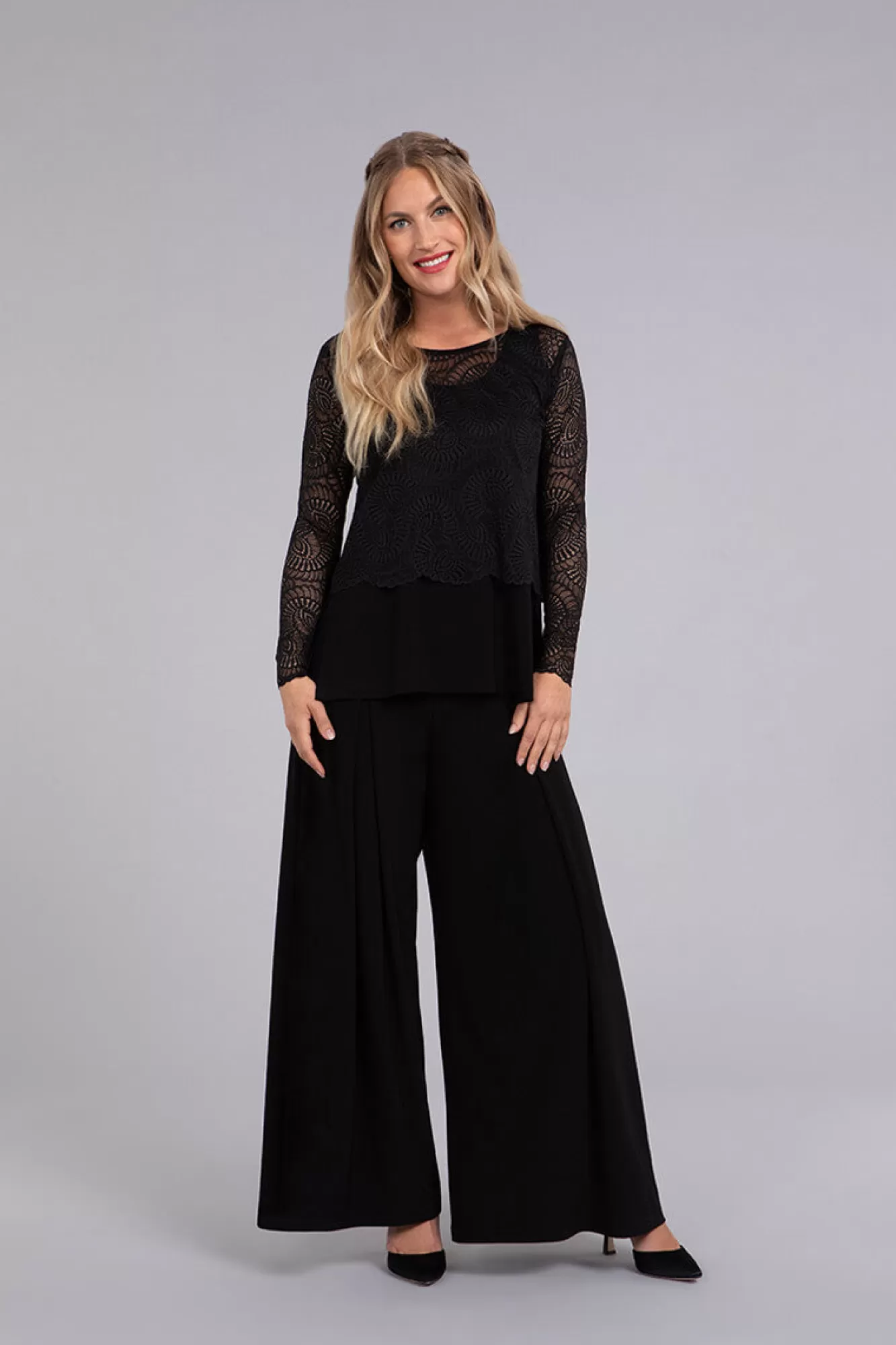 Best Sale Sympli Lace Go To Cropped T