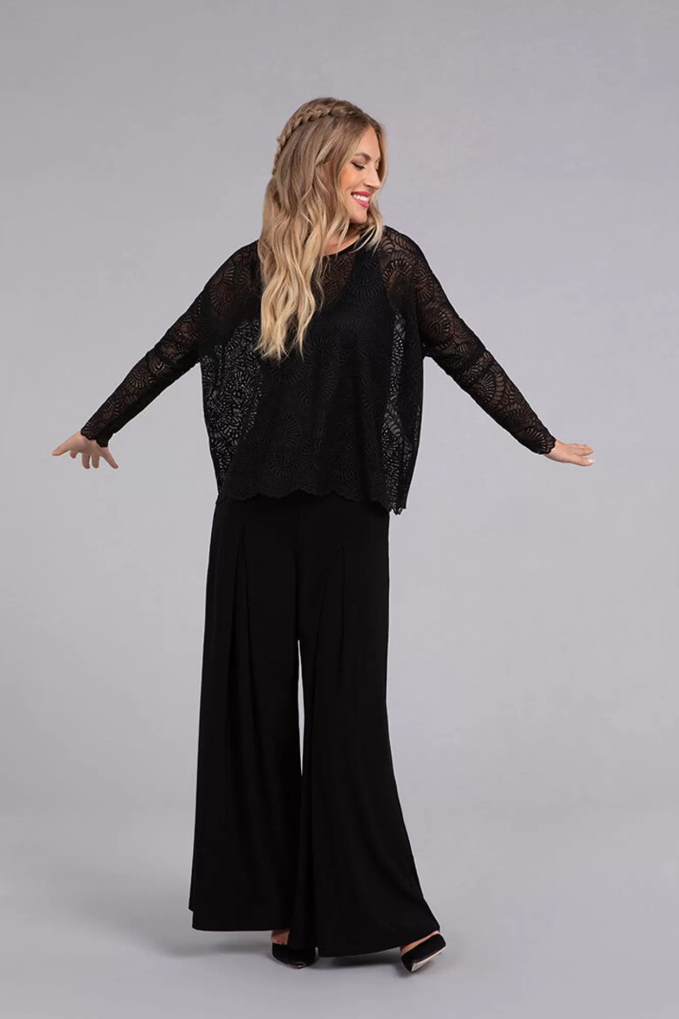 Best Sale Sympli Lace Reversible Cinch Top